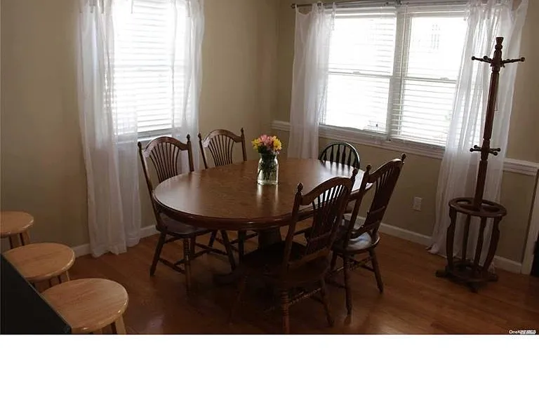 27 Vermont St — Photo 5