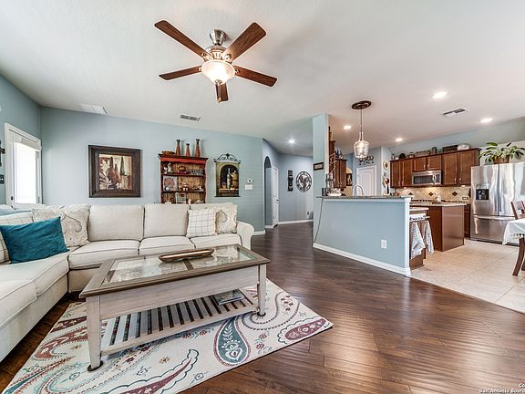 4th image of 249 Parkview Terrace
