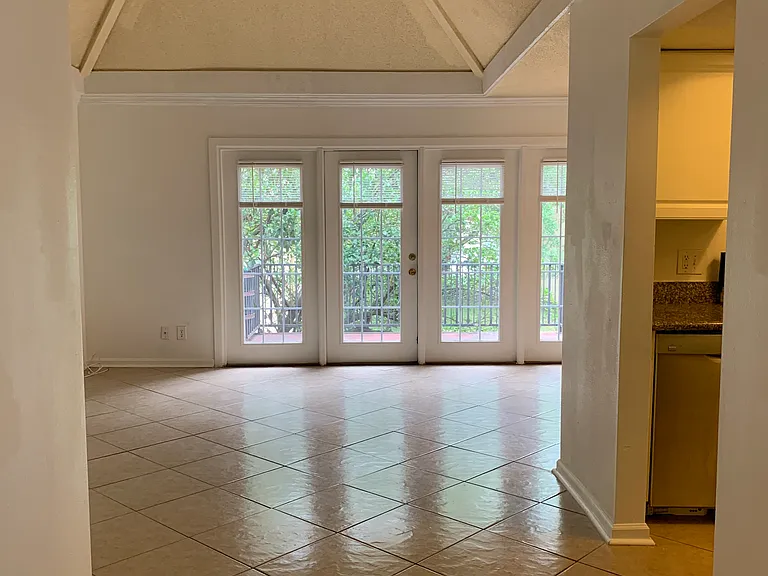 3932 La Mirada Dr N #6 — Photo 2