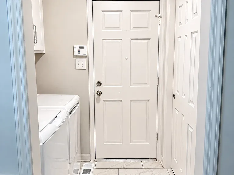 2134 Clinchfield Dr — Photo 26