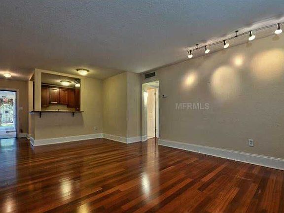 5th image of 208 Danube Ave APT 105
