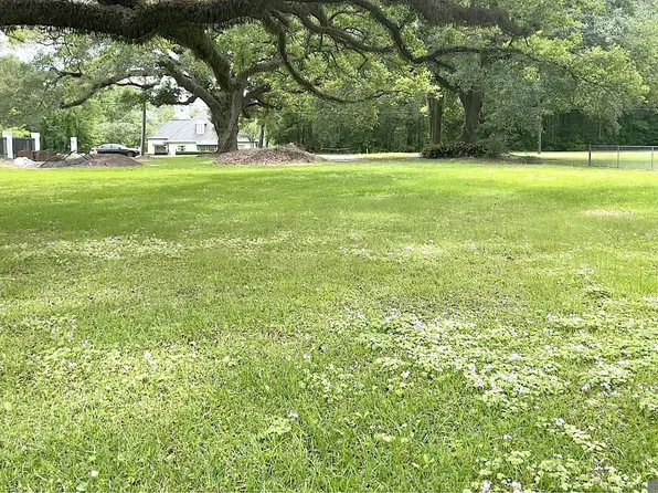 4945 Highland Rd, Baton Rouge, LA 70808