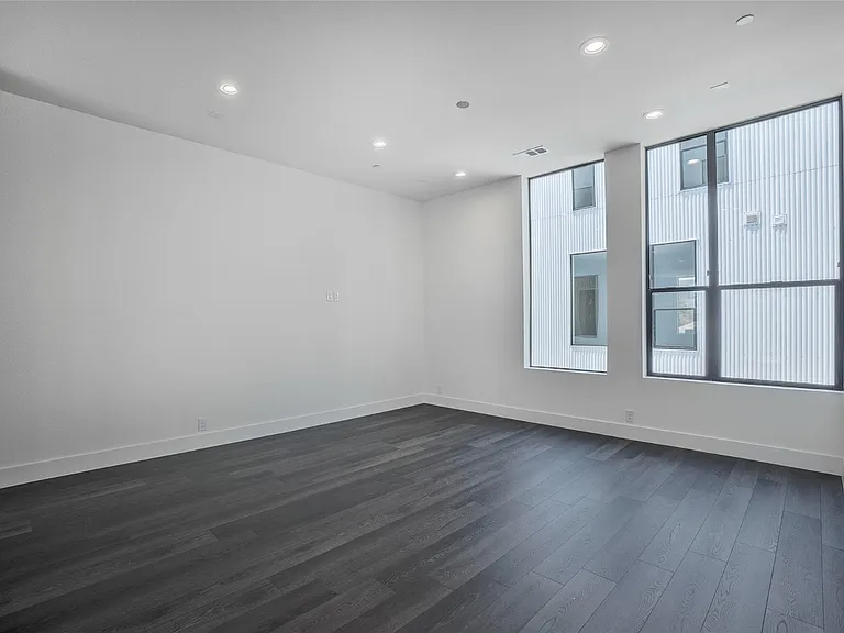 4322 Roseland Ave #3 — Photo 12