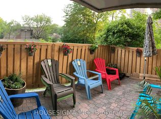 1320 Mississauga Valley Blvd #101, Mississauga, ON