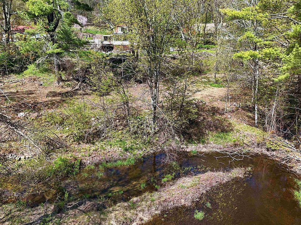 1st image of 374 Burton Highway
