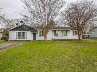 502 S Oak St, Hallsville, TX 75650