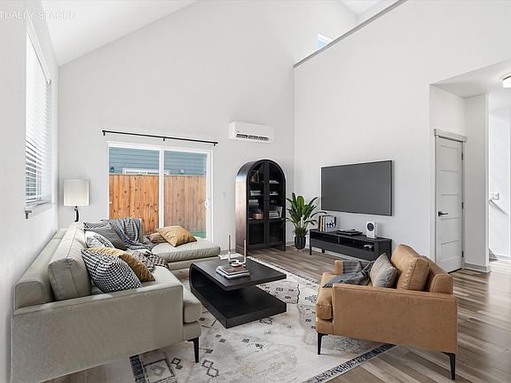 5th image of 412 Azalea Ct