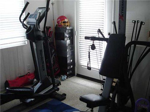 4th image of 5323 Seaglen Way