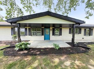 21221 Jackson Rd, South Bend, IN 46614