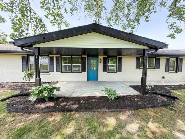 21221 Jackson Rd, South Bend, IN 46614