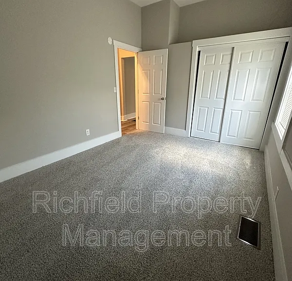 218 N Tacoma Ave — Photo 10