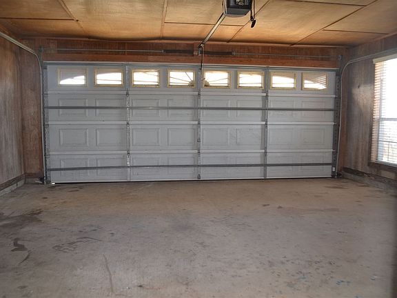 5th image of 128 E 28th Pl