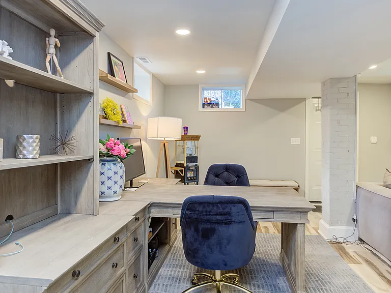 2606 Wade Ave — Photo 30