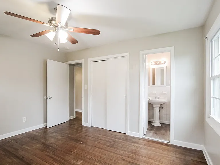 509 Ardmore Ln — Photo 10