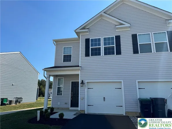 1201 Martin Rd, Breinigsville, PA 18031
