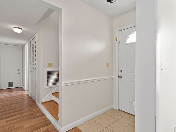2nd image of 4327 Rossmore Dr
