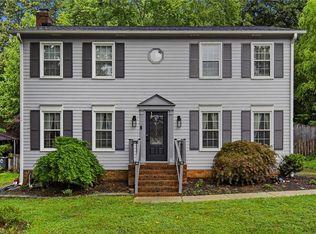 8 Sagebrush Ct, Greensboro, NC 27409