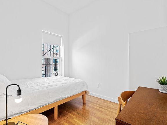 4th image of 340 Clifton Pl #4B