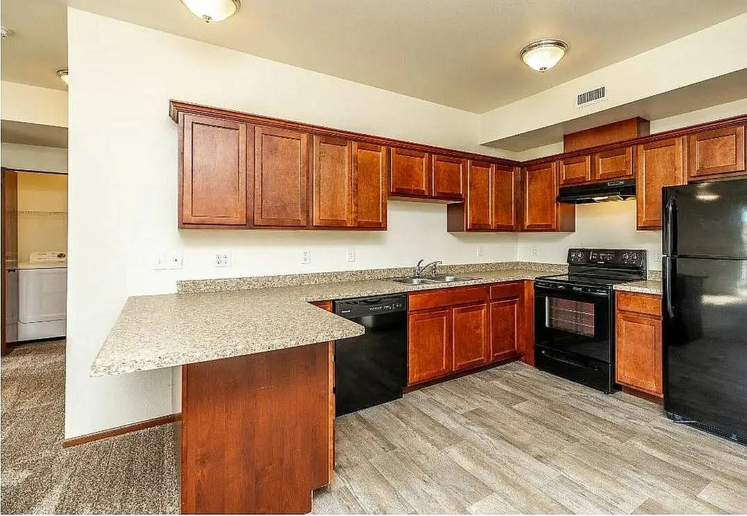 Village Pointe — Photo 3