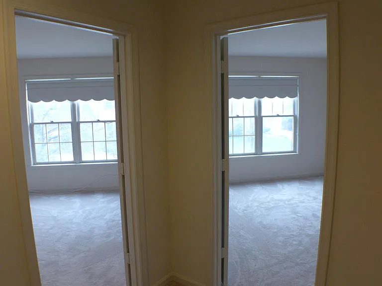 10008 Manor Pl — Photo 29