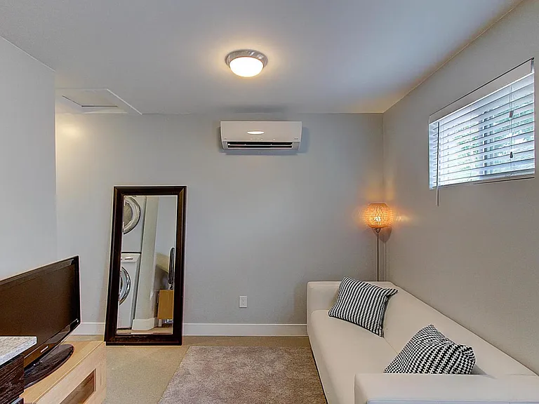 4522 Lincoln St #CH — Photo 7