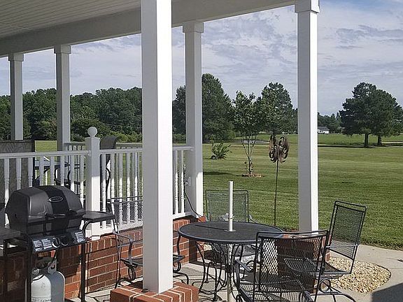 Side patio