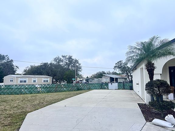 3rd image of 154 Osprey Heights Dr N