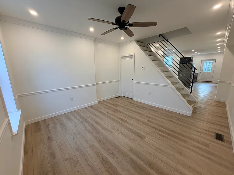 133 W Price St — Photo 2