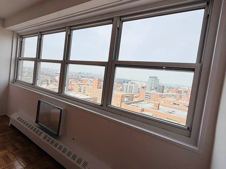 43-70 Kissena Blvd #21M — Photo 1