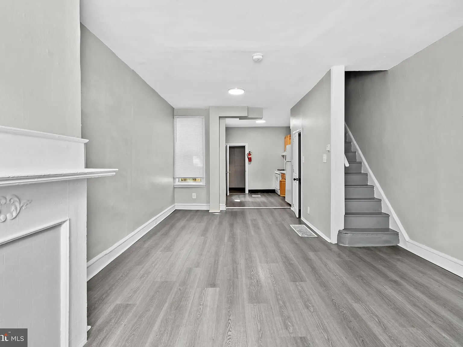 3 bed, 940 sqft, $1,425 — Photo 3