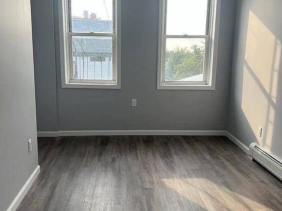 5th image of 1505 Summit Ave APT 3