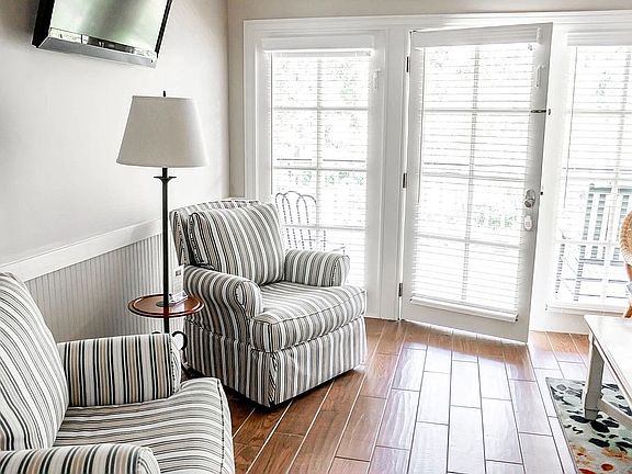 4th image of 5903 Magnolia Ln #23