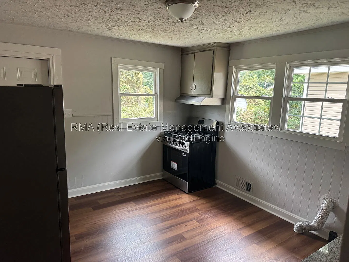 2 bed, 1.0 bath, 800 sqft, $1,000 — Photo 4
