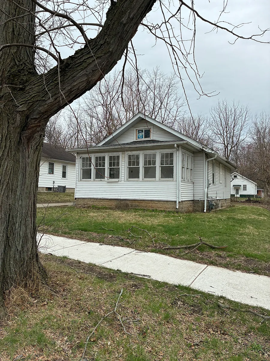 Building Photo - 316 N Johnston Ave