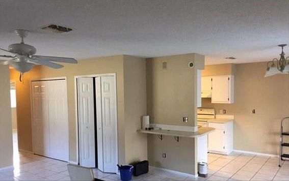 4th image of 1025 SE 11th Ter APT B