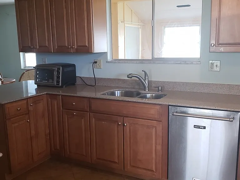 714 Indian Wells Ave — Photo 4