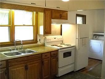 2nd image of 3009 Farley Ave