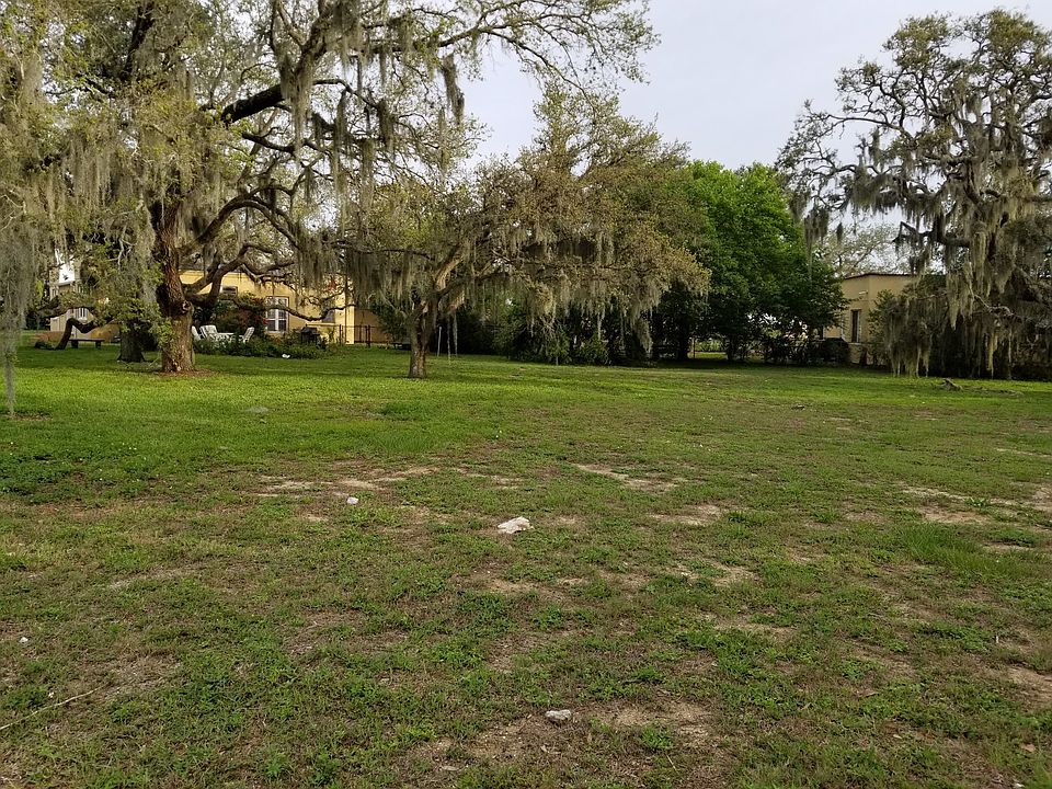 2nd image of 621 Fielder Blvd