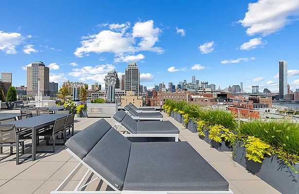 Rented by REAL New York | media 21