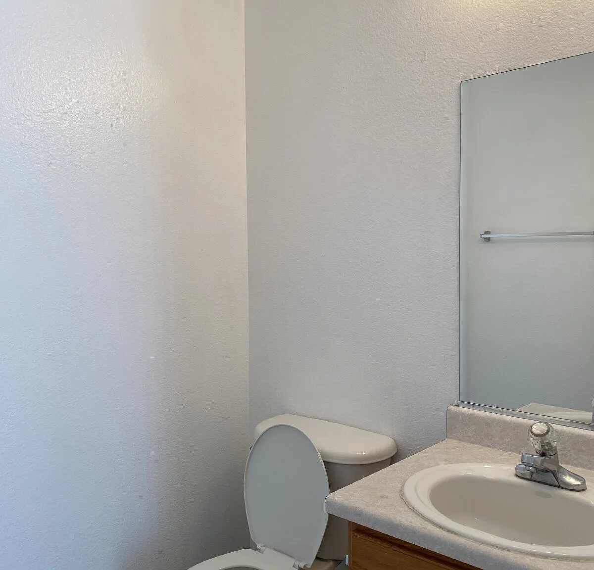 2 bed, 2.5 bath, 1144 sqft, $1,675 — Photo 3