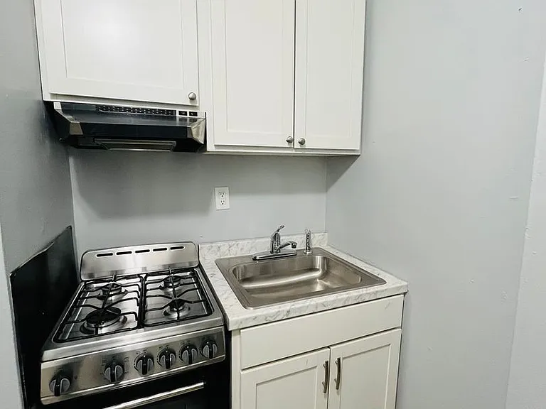 251 State LLC — Photo 10