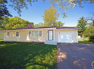 421 S Chestnut St, Silver Lake, KS 66539