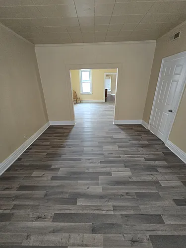 95 Dempster St Photo 1