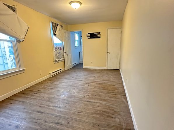 86 Gross St APT 3, Ephrata, PA 17522