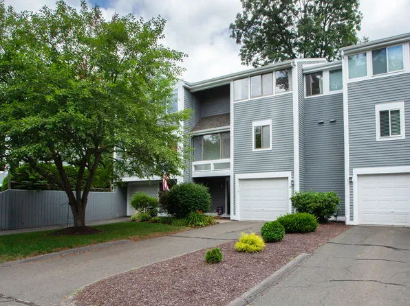 14 Old Mill Court #14, Simsbury, CT 06070