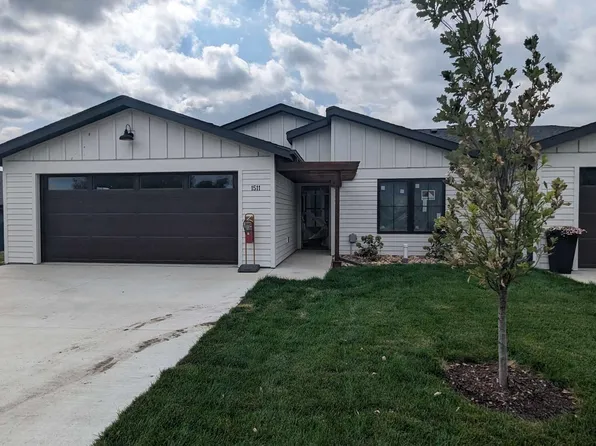 1511 Blaines Way, Spirit Lake, IA 51360