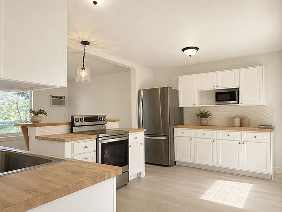 3rd image of 225 Abert Ave