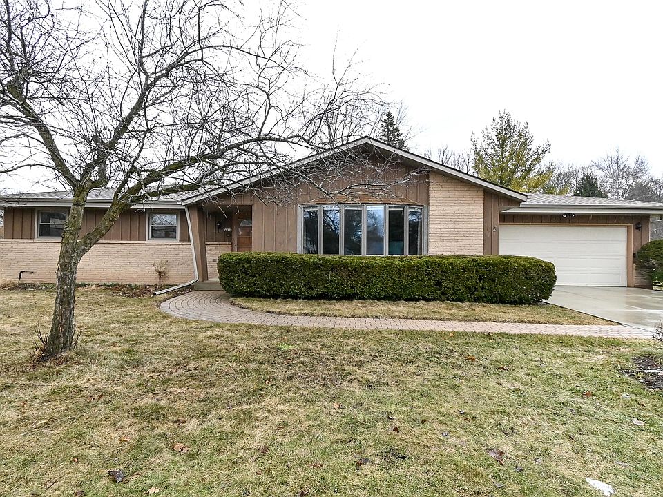 1st image of 4990 S Brookdale Dr