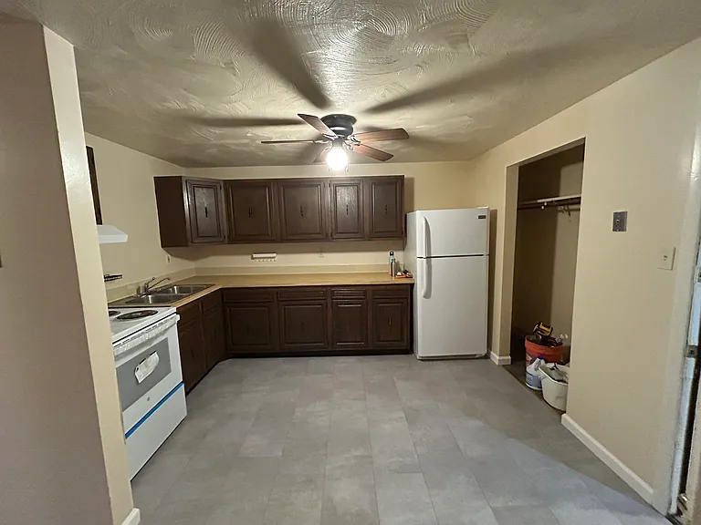 9226 Niemel Dr #10 — Photo 2