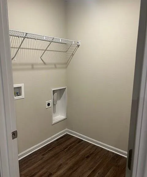 1718 Calgary Dr W — Photo 9
